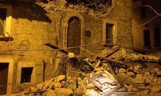 Động đất cực mạnh ở Italy, ít nhất 10 người thiệt mạng