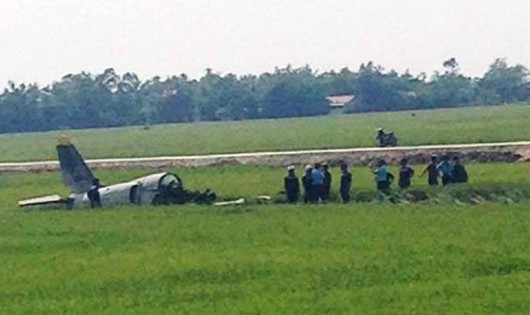 Học viên phi công tử nạn trong buồng lái máy bay quân sự L-39