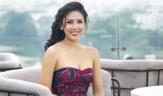 Nguyễn Thị Loan 'gợi cảm chết người' trước khi thi Miss Grand International