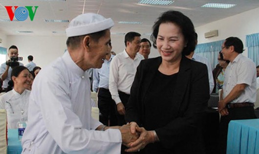 Chủ tịch Quốc hội Nguyễn Thị Kim Ngân tiếp xúc cử tri TP Cần Thơ.