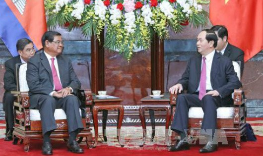 Chủ tịch nước Trần Đại Quang và Phó Thủ tướng, Bộ trưởng Bộ Nội vụ Campuchia Samdech Sar Kheng
