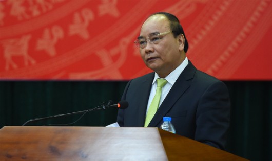 Thú tướng Nguyễn Xuân Phúc 'bắt mạch' ngành y tế