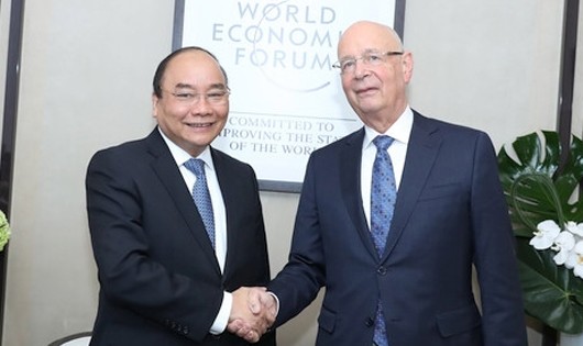 Thủ tướng Nguyễn Xuân Phúc và Chủ tịch WEF Klaus Schwab.