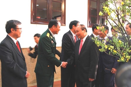 Thủ tướng đến thăm, chúc Tết Đảng bộ, chính quyền TP. Đà Nẵng.
