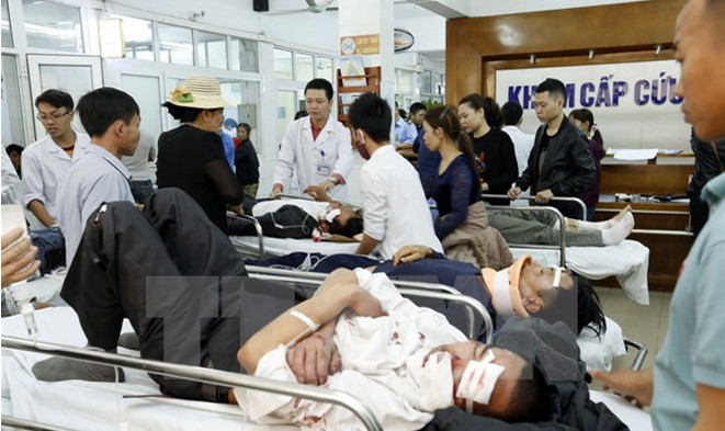 Bệnh viện Hữu nghị Việt Đức quá tải cấp cứu phẫu thuật các trường hợp tai nạn giao thông rất nặng từ các địa phương. Ảnh: TTX