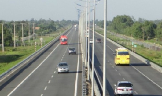 Xây dựng đường bộ cao tốc Hà Nội - TP HCM