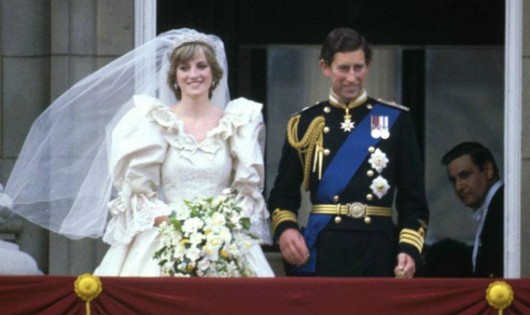 Thái tử Charles và công nương Diana trong đám cưới năm 1981. 