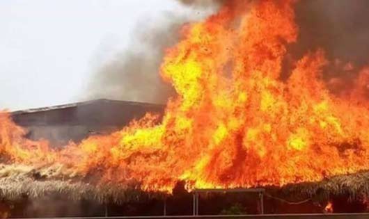 Cháy dữ dội tại kho hàng 'thiêu đốt' 10 tỷ đồng