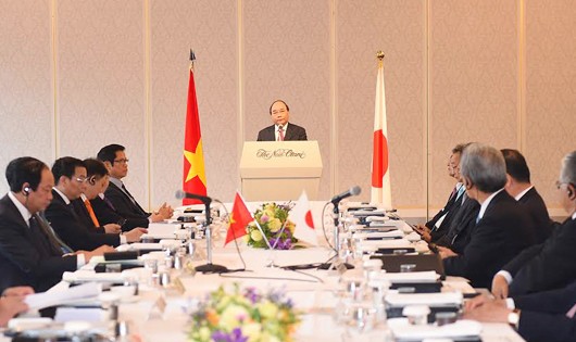 Thủ tướng Nguyễn Xuân Phúc tiếp, làm việc với Chủ tịch Liên đoàn kinh tế Nhật Bản (Keidanren) và Chủ tịch các Tập đoàn lớn thành viên Keidanren.