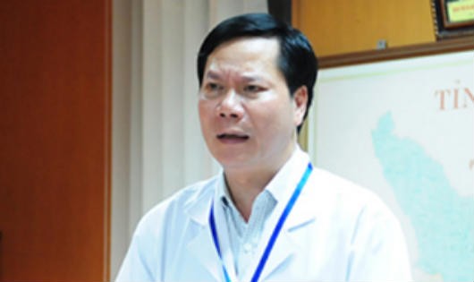 Ông Trương Quý Dương, giám đốc Bệnh viện ĐK tỉnh Hòa Bình bị đình chỉ công tác.
