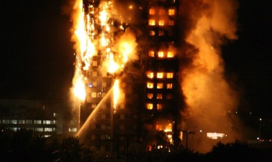 Tin mới nhất vụ cháy tháp 27 tầng giữa London: Nhiều người thiệt mạng