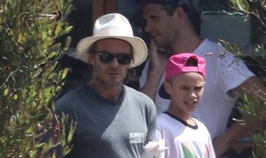 David Beckham đưa bốn con đi chơi giữa tin đồn ly thân Victoria
