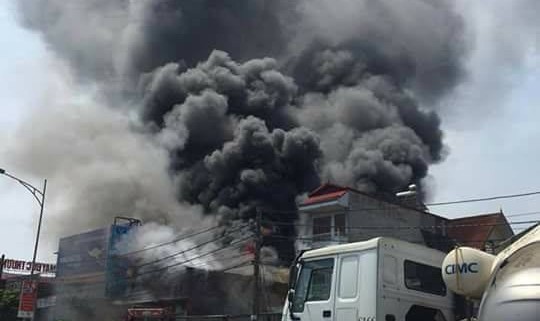 8 người thiệt mạng trong hỏa hoạn tại xưởng làm bánh ở Hà Nội