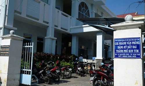 Văn phòng đăng ký đất đai thành phố Kon Tum nơi xảy ra vụ việc đánh người. 