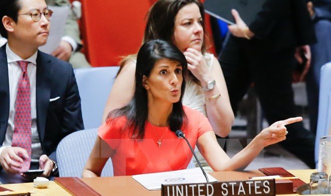 Đại sứ Mỹ tại Liên hợp quốc Nikki Haley phát biểu trong phiên họp của Hội đồng Bảo an Liên hợp quốc ở New York (Mỹ) ngày 5/8. (Nguồn: AFP/TTXVN)