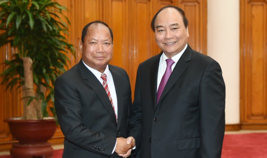 Công an Việt - Lào cùng nhau xây dựng đường biên giới hòa bình