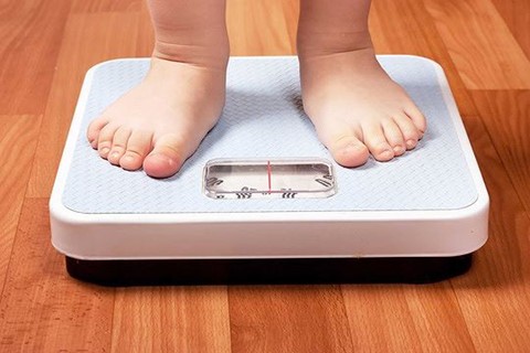 Trẻ từ 2 đến 6 tuổi cần tăng bao nhiêu kg?