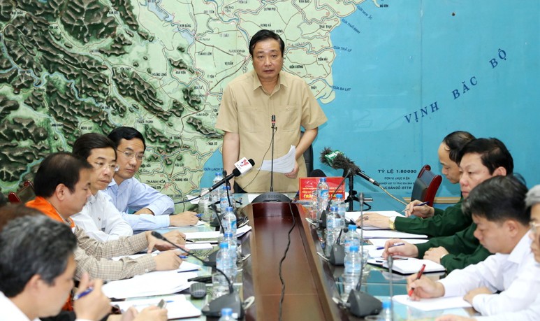 Ông Trần Quang Hoài, Tổng cục trưởng Tổng cục phòng chống thiên tai, Ủy viên Thường trực Ban chỉ đạo Trung ương phòng chống lụt bão chỉ đạo cuộc họp.