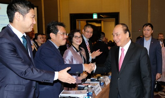 Thủ tướng Nguyễn Xuân Phúc: Mỗi đồng vốn đầu tư là 'lá phiếu' ủng hộ Chính phủ
