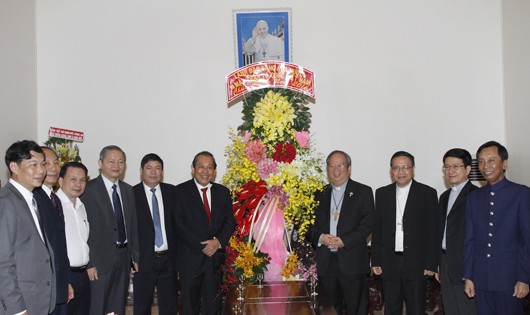 Phó Thủ tướng Thường trực chúc mừng đồng bào Công giáo nhân dịp Giáng sinh