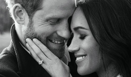 Hoàng tử Anh Harry và diễn viên Meghan Markle công bố ảnh đính hôn