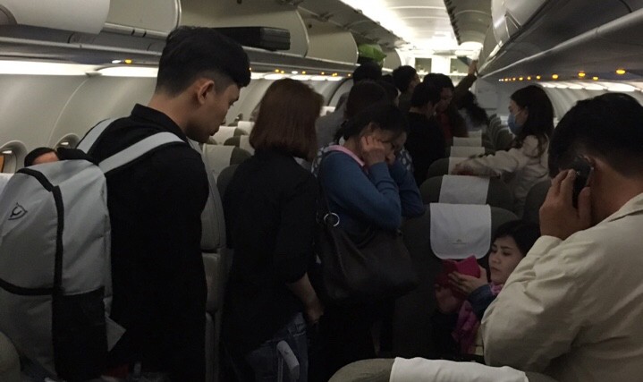 Hành khách một phen hoảng loạn vì máy bay bị sự cố (Ảnh do hành khách cung câp) 