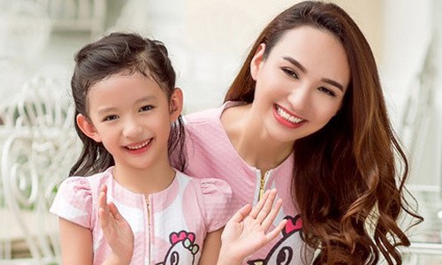 Hoa hậu Ngọc Diễm: 'Con gái giục tôi lấy chồng để có em bầu bạn'