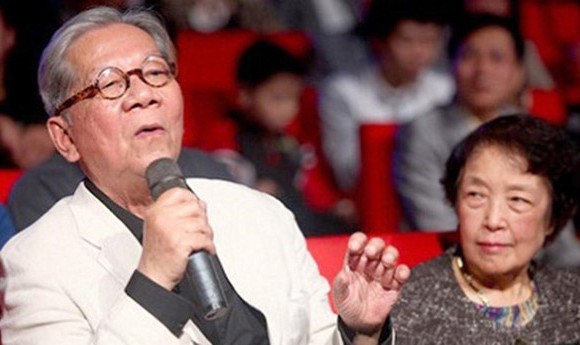 Nhạc sĩ Hoàng Vân qua đời ở tuổi 88.