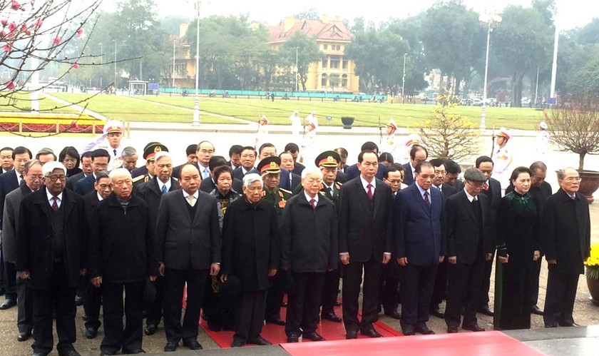 Lãnh đạo Đảng, Nhà nước viếng Chủ tịch Hồ Chí Minh.