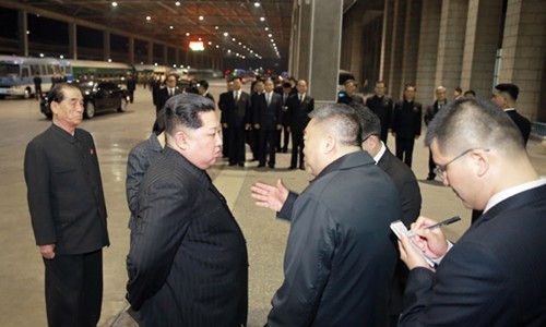Lãnh đạo Triều Tiên Kim Jong-un tại nhà ga ở Bình Nhưỡng. Ảnh: KCNA.