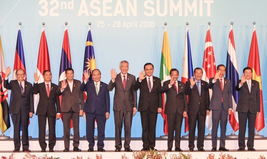 Xung lực mới cho quan hệ hợp tác Việt Nam – Singapore