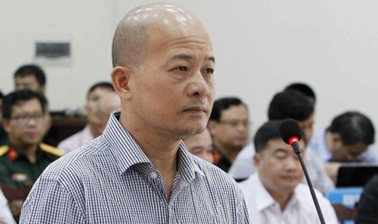 Bị cáo Đinh Ngọc Hệ, nguyên Phó Tổng giám đốc Tổng Công ty Thái Sơn (Bộ Quốc phòng) tại phiên tòa. Ảnh: Văn Điệp/TTXVN