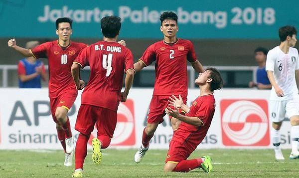 Thủ tướng 'tiếp lửa' cho U23 Việt Nam