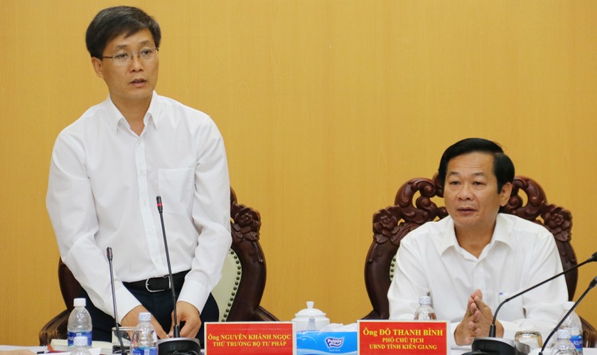 Thứ trưởng Nguyễn Khánh Ngọc nhấn mạnh: “Việc xây dựng cơ sở dữ liệu LLTP là nhiệm vụ “xương sống”, nền tảng. Nếu không có  cơ sở dữ liệu sẽ không thể cấp nhanh, cấp đúng hạn được”.