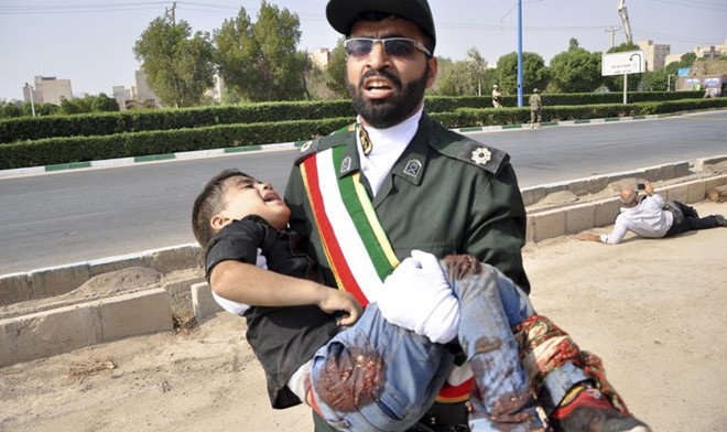 Truyền thông Iran cho biết trong số các nạn nhân bị thương có cả phụ nữ và trẻ em. Ảnh: AP.