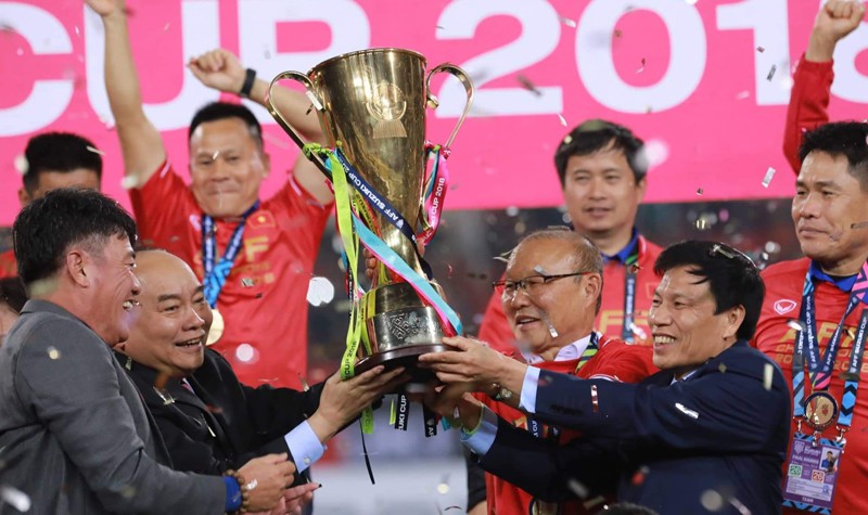 Chiều nay, Thủ tướng tiếp các nhà vô địch AFF Cup 2018 và 2 'ông bầu'