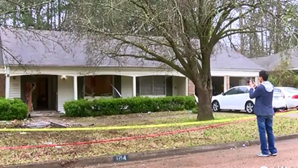 Ngôi nhà nơi xảy ra vụ nổ súng khiến 5 người thiệt mạng ở thành phố Clinton, bang Mississippi, Mỹ. Ảnh: CBS News