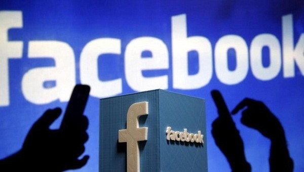 Công bố nguyên nhân khiến Facebook sập mạng, 'bay' hàng chục triệu USD