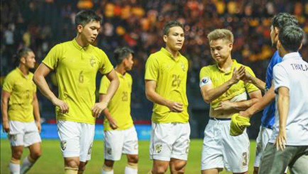Ám ảnh sau trận thua Việt Nam, cầu thủ Thái Lan tìm cách chuộc lỗi với CĐV