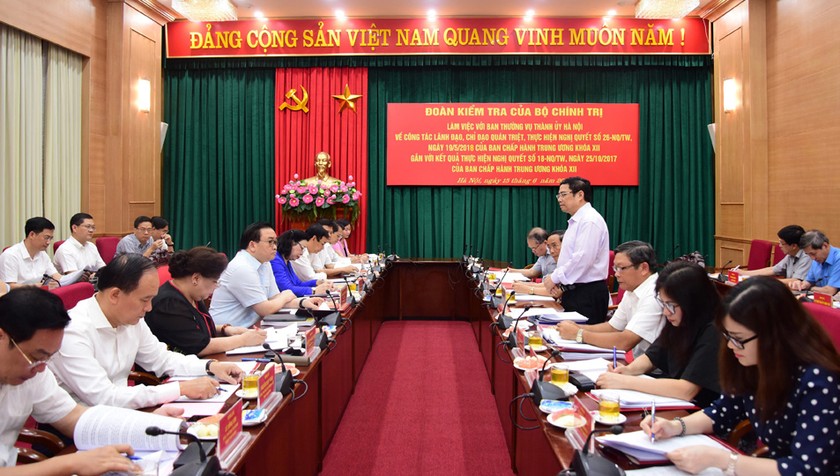 Bộ Chính trị kiểm tra công tác tổ chức, cán bộ tại Hà Nội