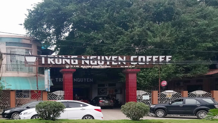 Quán cà phê nơi Nguyễn Hùng Cường có dấu hiệu “Sử dụng trái phép vũ khí quân dụng”.