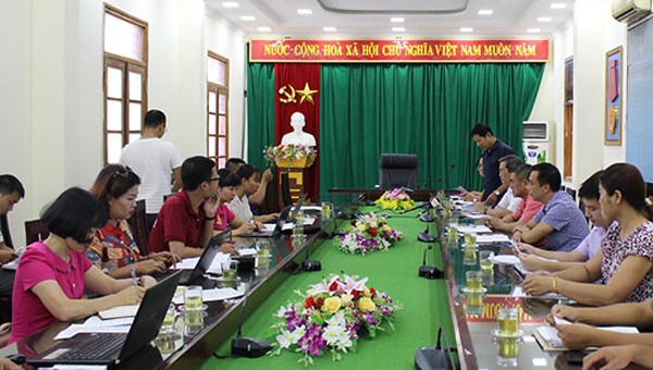 Đại diện lãnh đạo Sở Y tế tỉnh Sơn La thông tin trường hợp sản phụ và con tử vong tại Bệnh viện Đa khoa tỉnh.