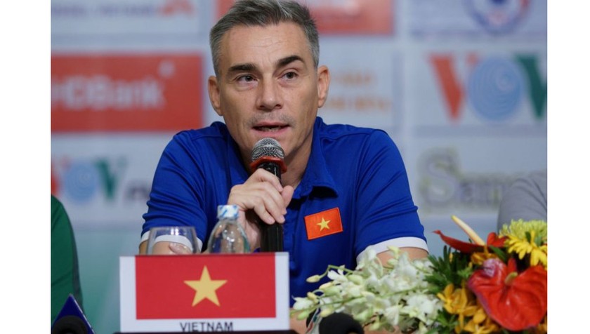 Lý do khiến HLV trưởng ĐT futsal Việt Nam xin thôi chức?
