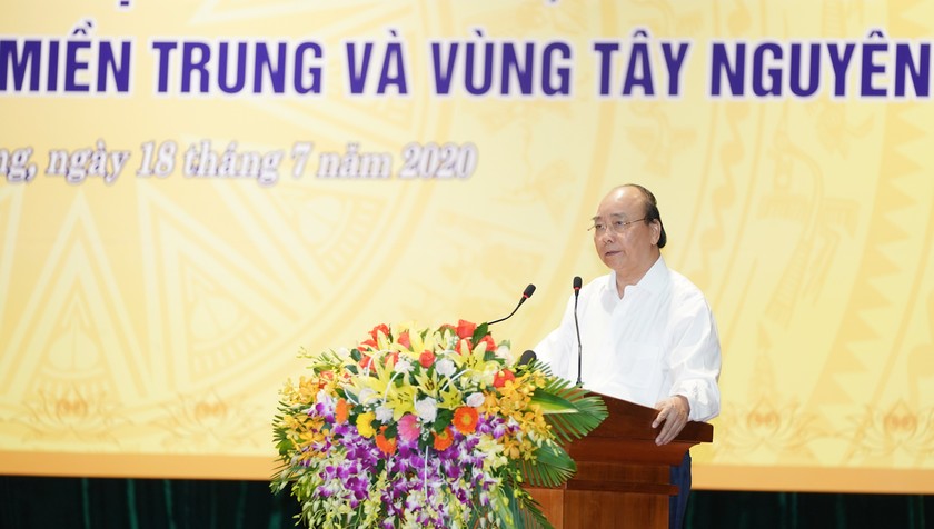 Thủ tướng Nguyễn Xuân Phúc phát biểu khai mạc Hội nghị. - Ảnh: VGP/Quang Hiếu