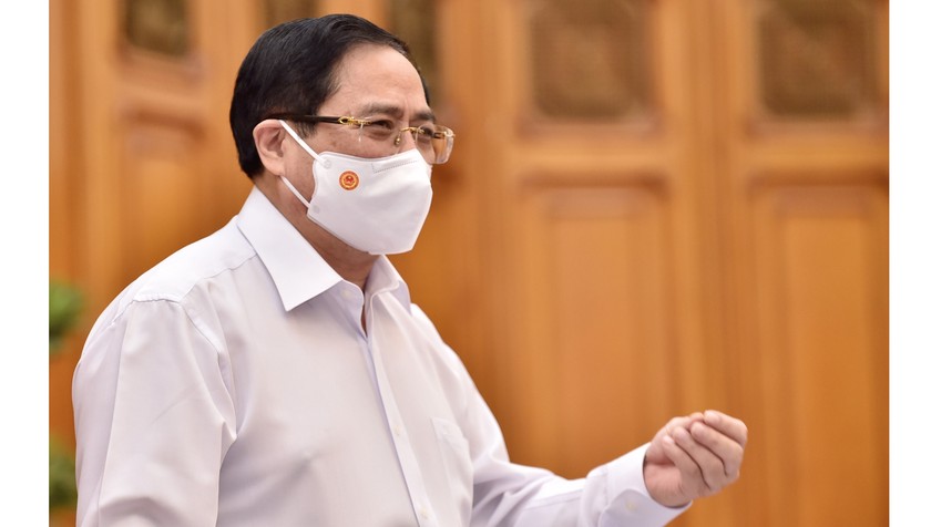 Thủ tướng Phạm Minh Chính chủ trì cuộc họp Thường trực Chính phủ về việc mua vaccine phòng COVID-19.
