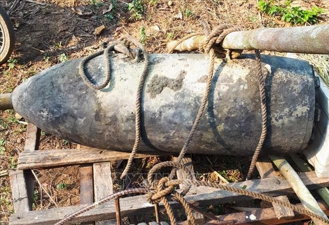 Hai quả bom 'khủng' phát lộ sau mưa lớn ở Quảng Trị
