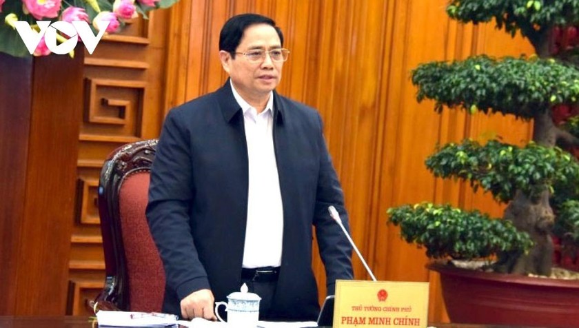 Thủ tướng Phạm Minh Chính chủ trì cuộc họp về nhập khẩu, nghiên cứu, chuyển giao công nghệ, sản xuất vaccine và thuốc chữa bệnh COVID-19.
