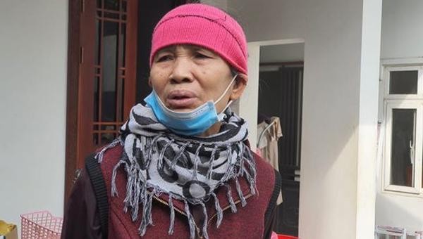 Bà Kim Thị Sành (thôn Phú Đa 1 xã Cần Kiệm - Thạch Thất - Hà Nội), chủ nhà trọ của mẹ con bé gái 3 tuổi nghi bị bạo hành với 9 chiếc đinh trên đầu.