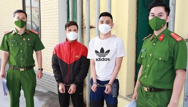 Các đối tượng Trần Văn Tuấn và Trần Hoàng Tiến bị tạm giữ. Ảnh: Công an TP Hải Phòng.