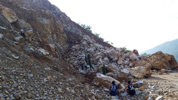 Hiện trường xảy ra vụ sập mỏ đá Pắc Luốc 1 của Công ty trách nhiệm hữu hạn Thanh Long ở thôn Nà Tèn, thị trấn Yên Minh, huyện Yên Minh. Ảnh: TTXVN